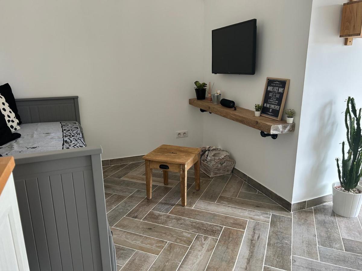 Charmant Studio Dans Villa - Jardin Privatif . La Seyne-sur-Mer Bagian luar foto