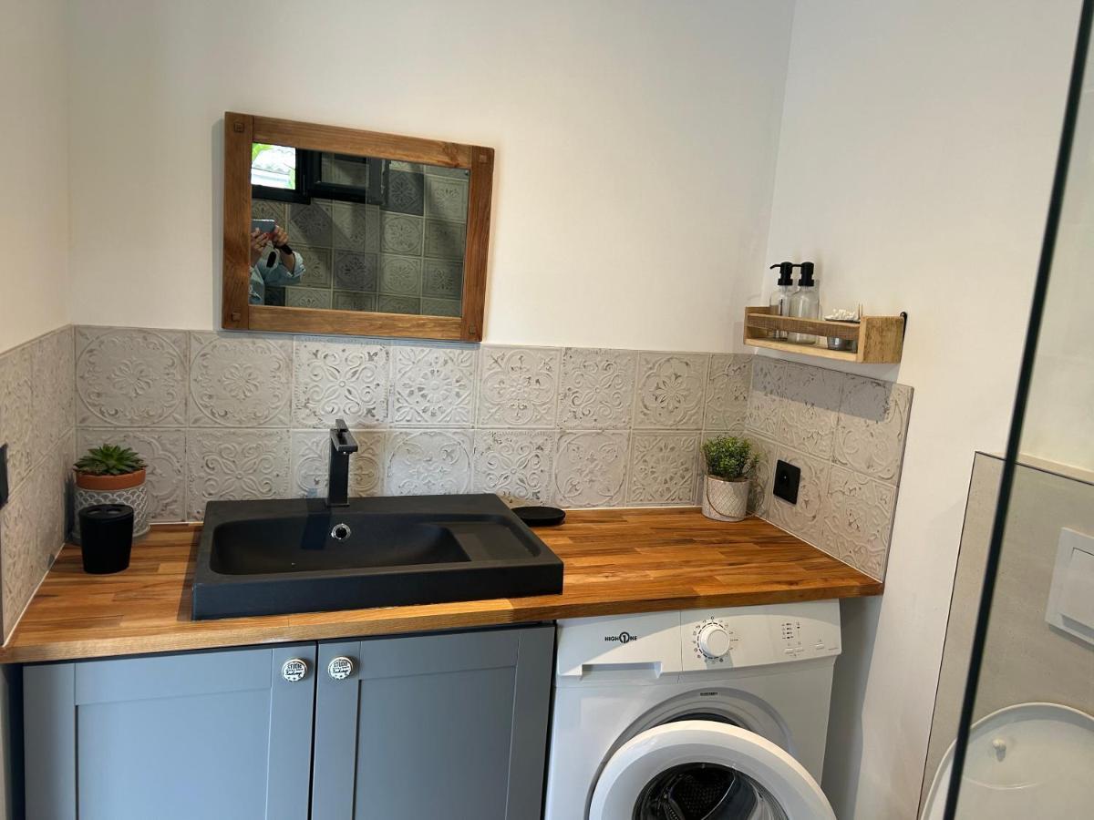 Charmant Studio Dans Villa - Jardin Privatif . La Seyne-sur-Mer Bagian luar foto