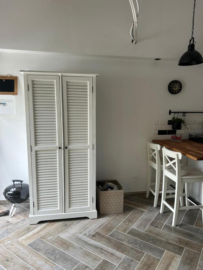 Charmant Studio Dans Villa - Jardin Privatif . La Seyne-sur-Mer Bagian luar foto